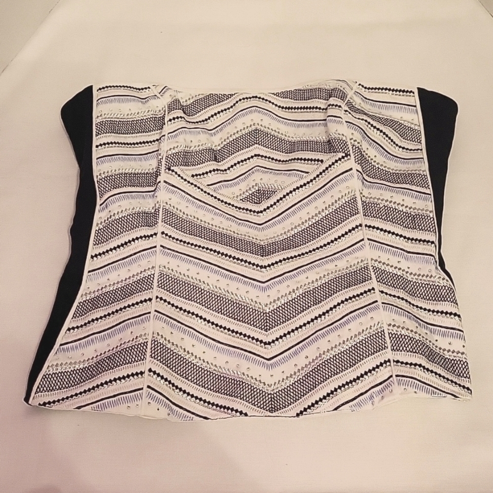 White House Black Market women's top sz 8 navy blue